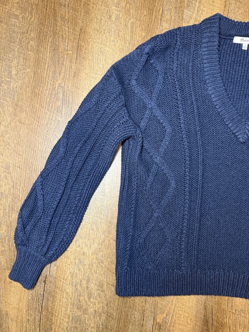 Madewell Women’s Augustus Cableknit V-Neck Navy Sweater Size X-Small - Picture 4 of 10